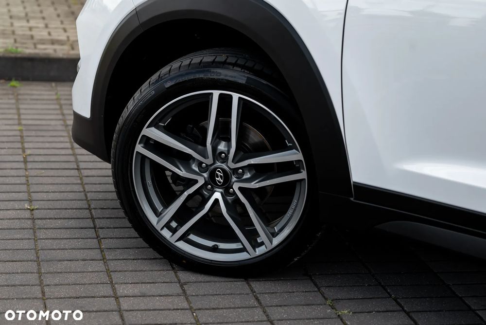 Hyundai Tucson 1.7 CRDI BlueDrive Style 2WD - 37