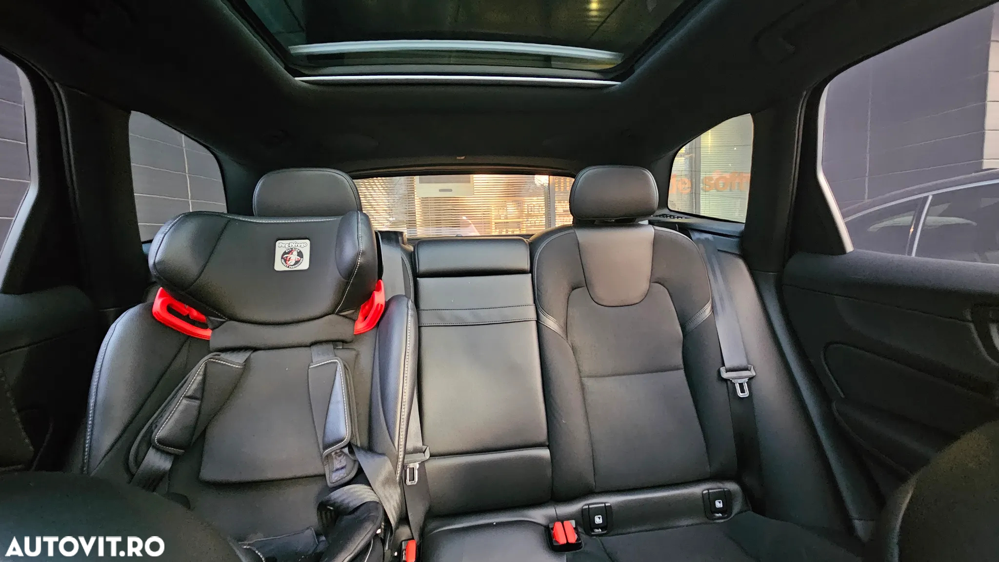 Volvo XC 60 B5 AWD Momentum Pro - 8