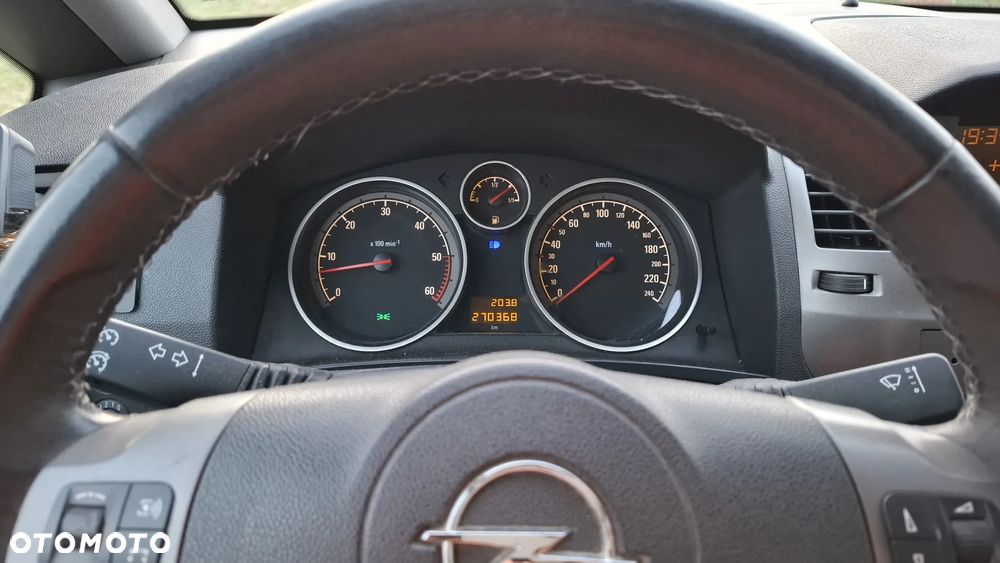 Opel Zafira 1.9 CDTI - 11