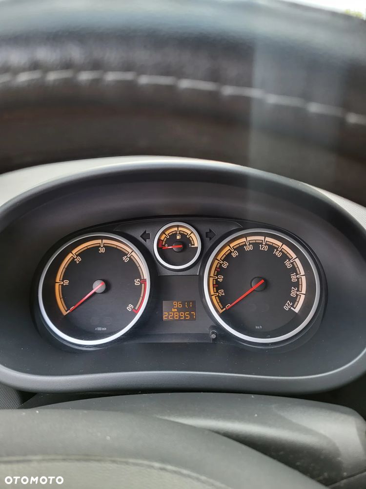 Opel Corsa 1.3 CDTI DPF Edition - 9