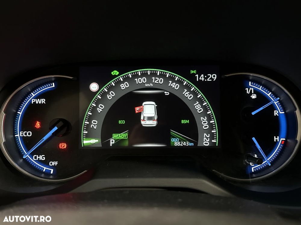 Toyota RAV4 - 11