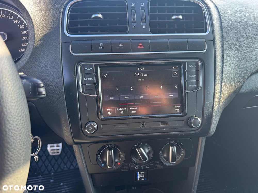 Volkswagen Polo - 13