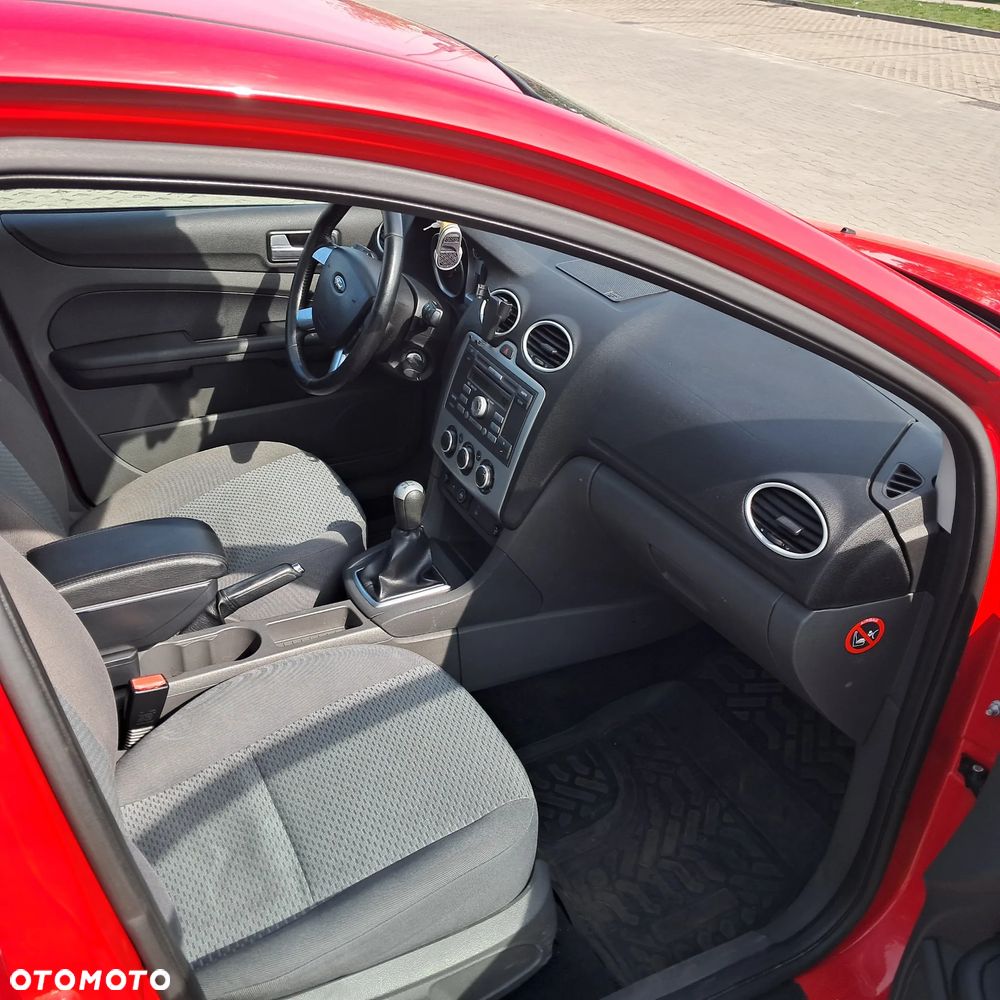 Ford Focus 1.6 16V Ambiente - 20