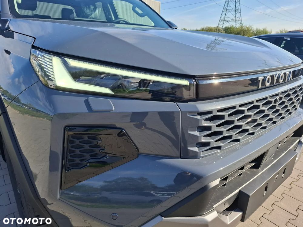 Toyota Hilux 2.8 D-4D mHEV Double Cab Invincible 4x4 - 12