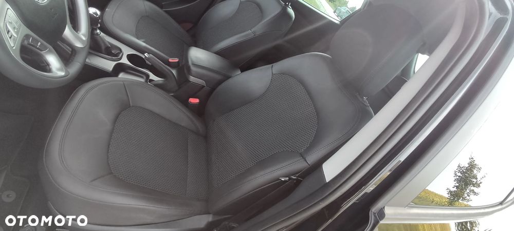 Hyundai ix35 1.6 2WD Style - 21
