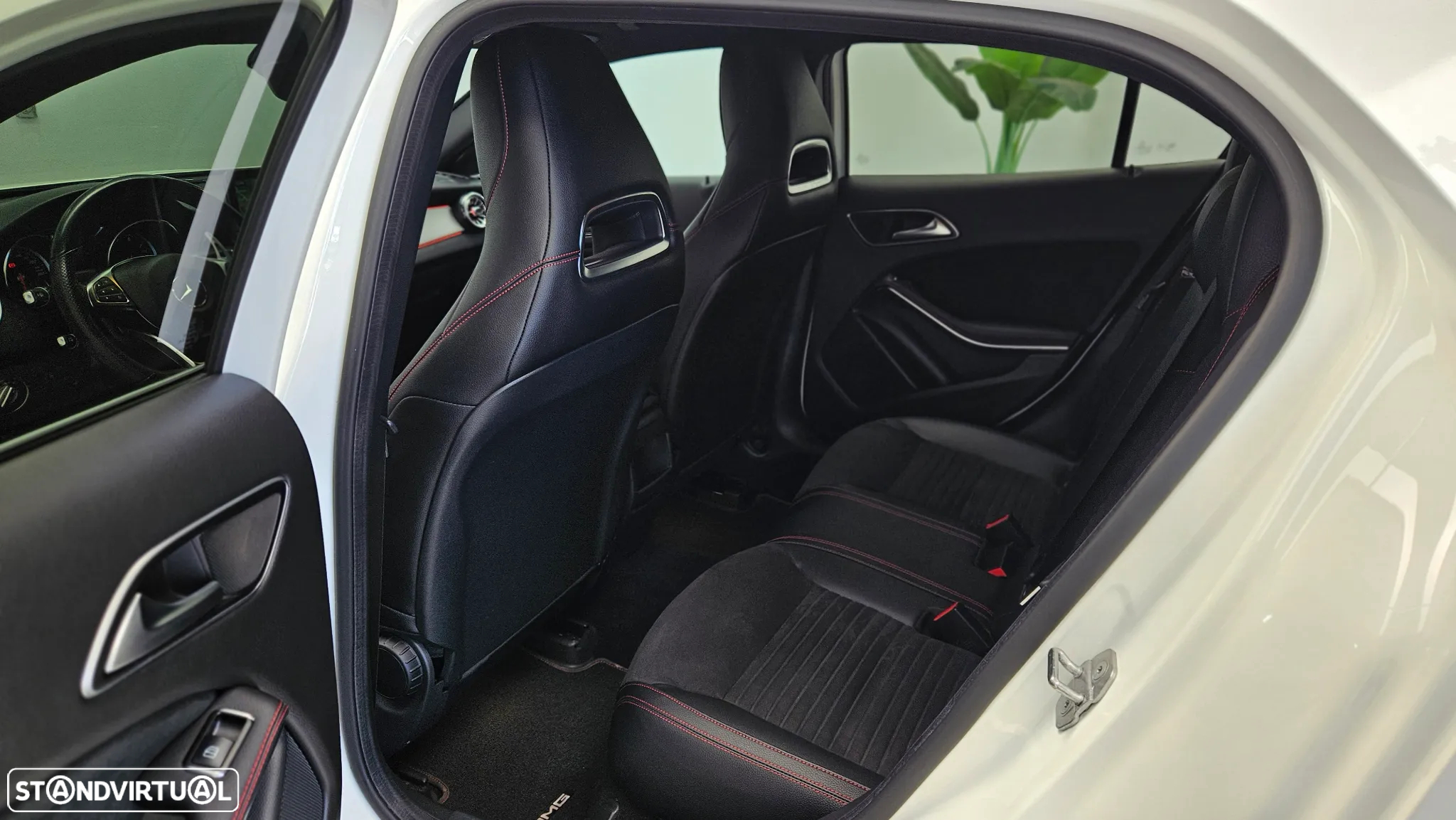 Mercedes-Benz GLA 220 4Matic 7G-DCT AMG Line - 7