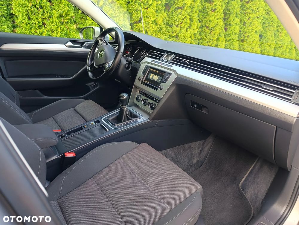 Volkswagen Passat 2.0 TDI BMT Comfortline - 39