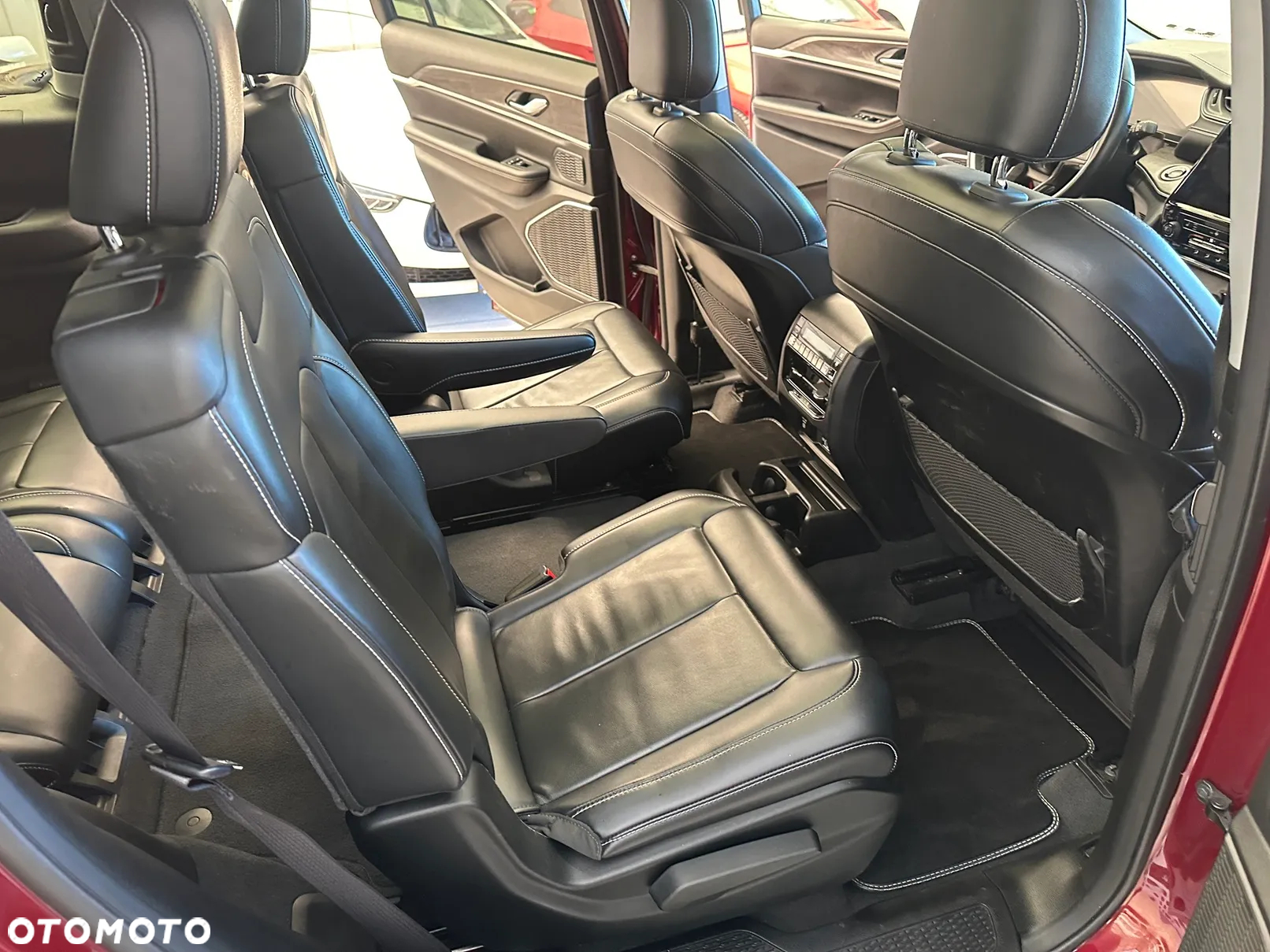 Jeep Grand Cherokee - 8