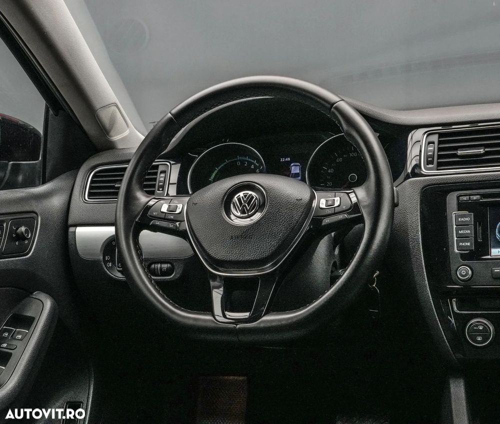 Volkswagen Jetta - 18