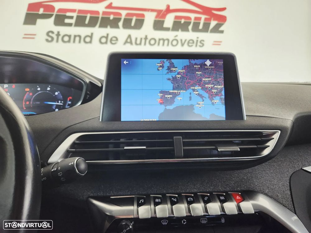 Peugeot 3008 BlueHDi 130 Stop & Start EAT8 Allure - 29