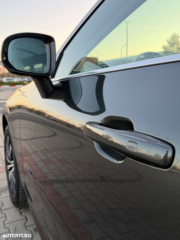 Volvo XC 60 D4 Momentum Pro - 16