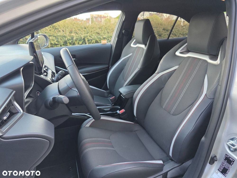 Toyota Corolla 1.8 Hybrid GR Sport - 18