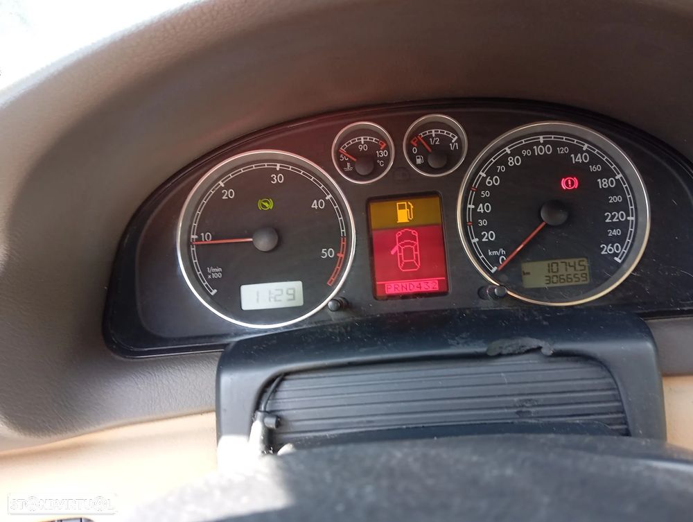 VW Passat Variant 1.9 TDi Confortl Tip - 1