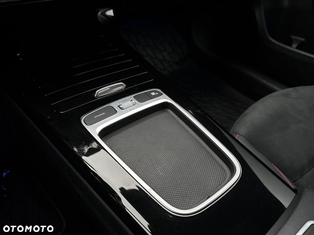 Mercedes-Benz Klasa A 220 4-Matic AMG Line 7G-DCT - 26