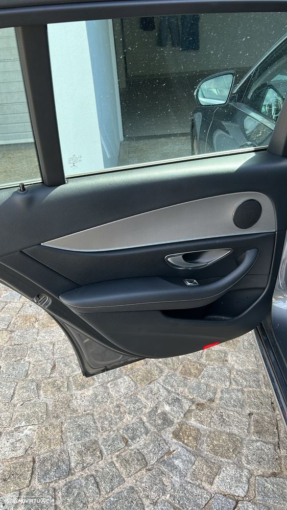 Mercedes-Benz E 220 - 12