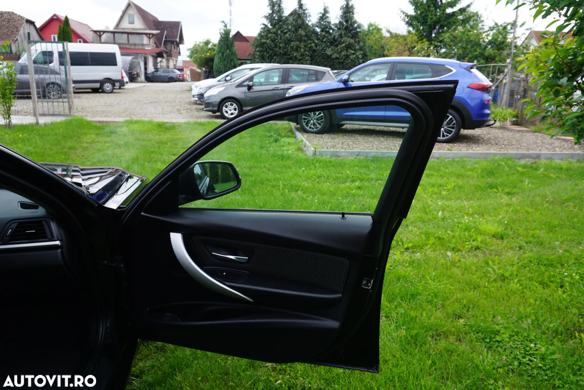 BMW Seria 3 320d Touring xDrive Aut. - 9