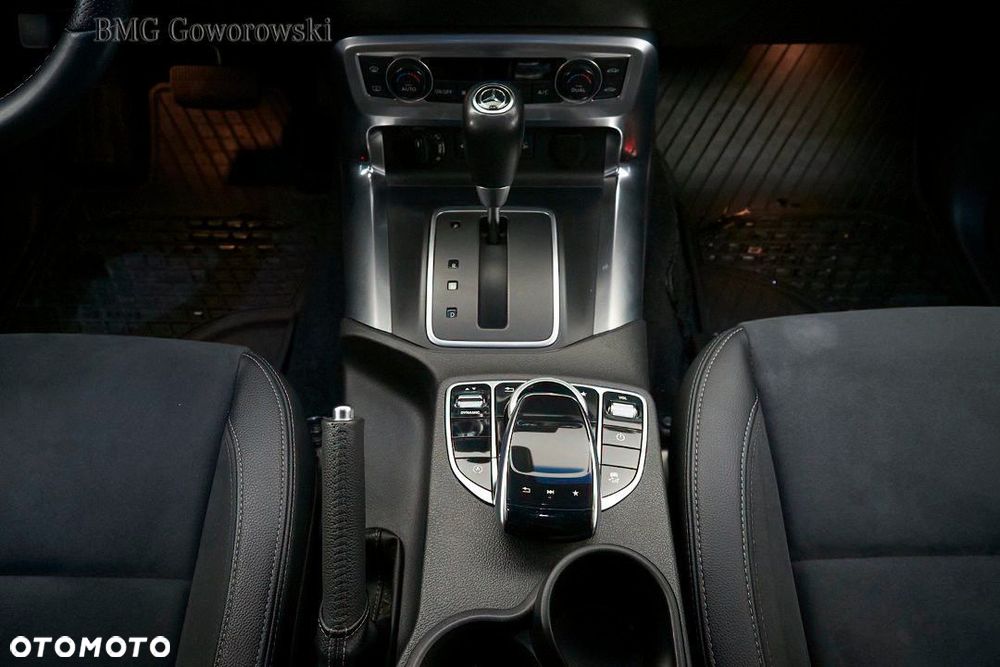 Mercedes-Benz Klasa X - 14