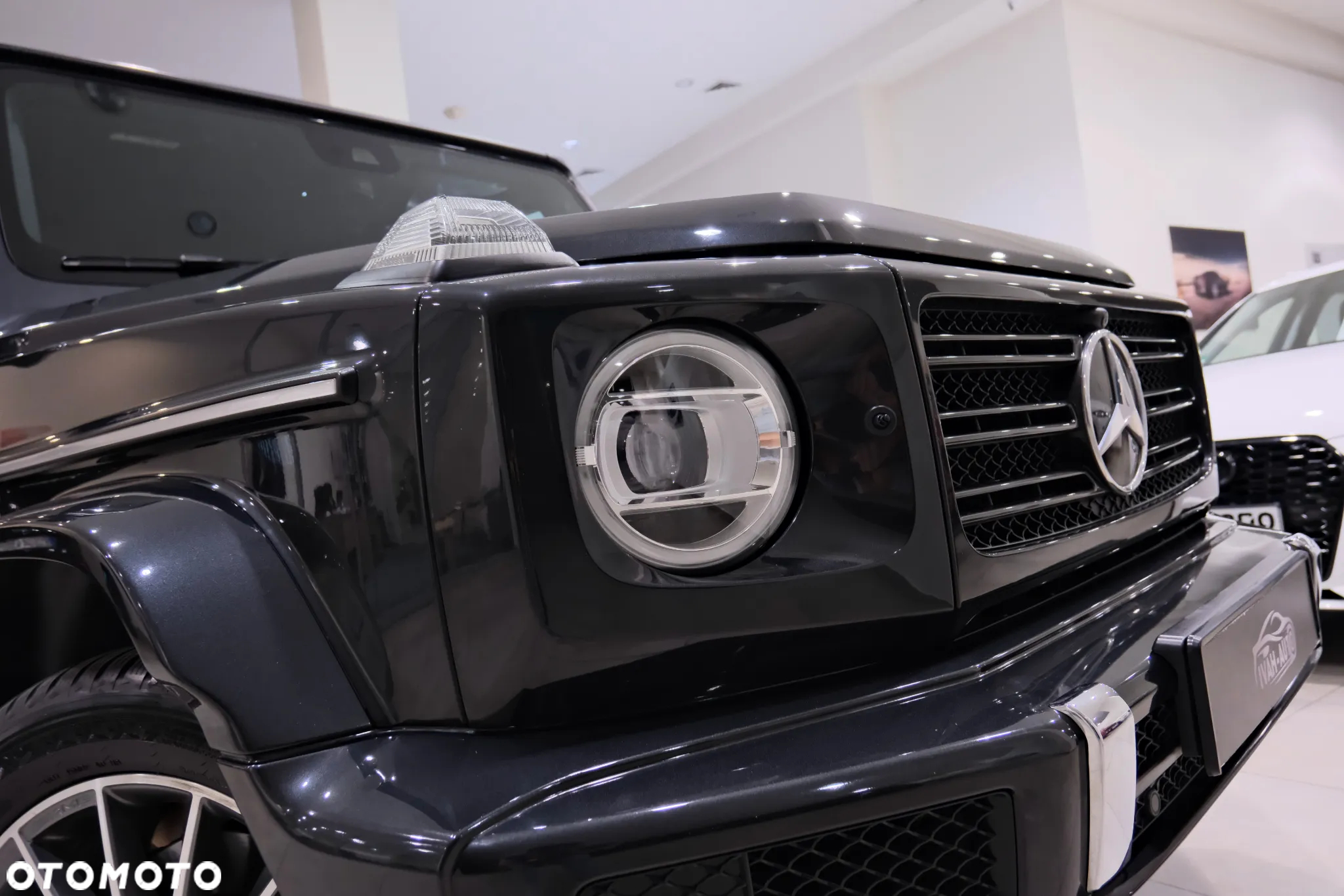 Mercedes-Benz Klasa G 500 9G-TRONIC Exclusive - 5