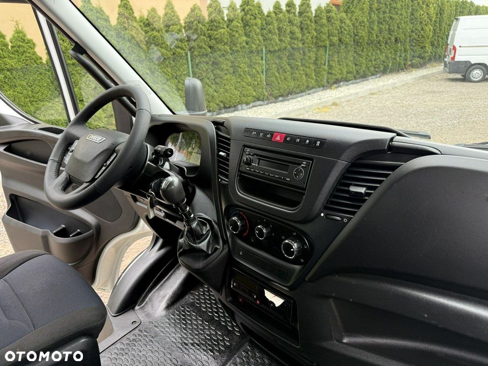 Iveco 70C18 - 13