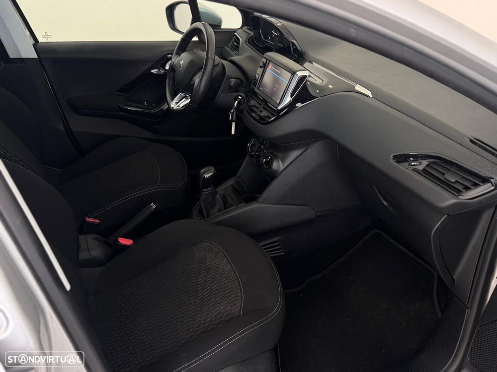 Peugeot 208 1.2 PureTech Active - 8