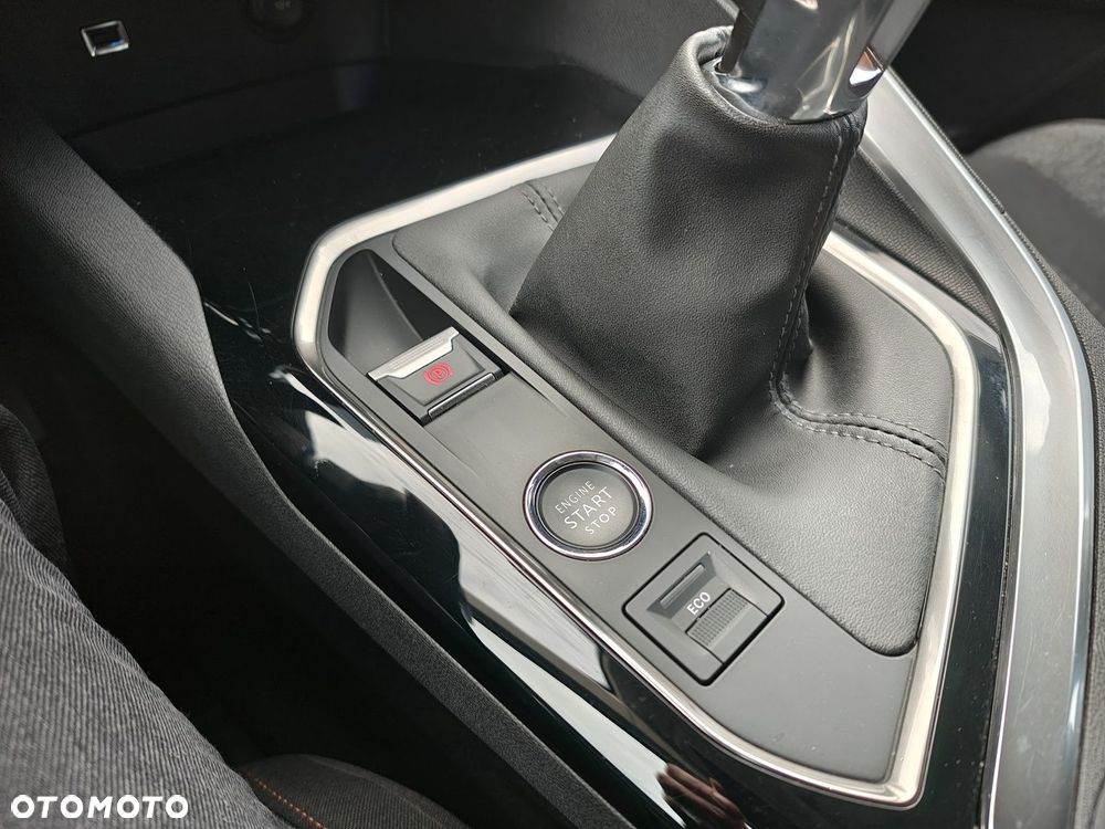 Peugeot 3008 1.2 PureTech Active Pack S&S - 19