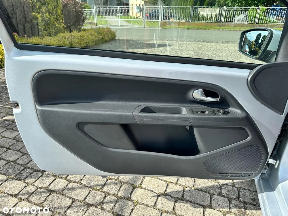 Volkswagen up! cheer - 11