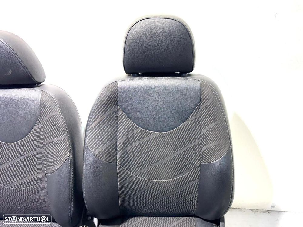 Conjunto de Bancos em Pele Frente ROVER 25 COMERCIAL - 2