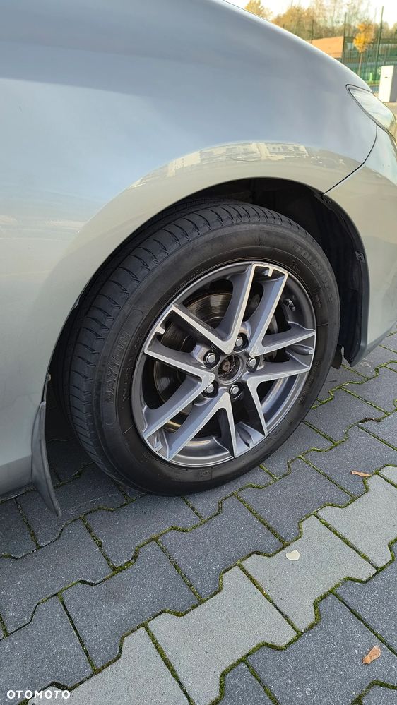 Toyota Auris 1.4 D-4D Premium Comfort - 17