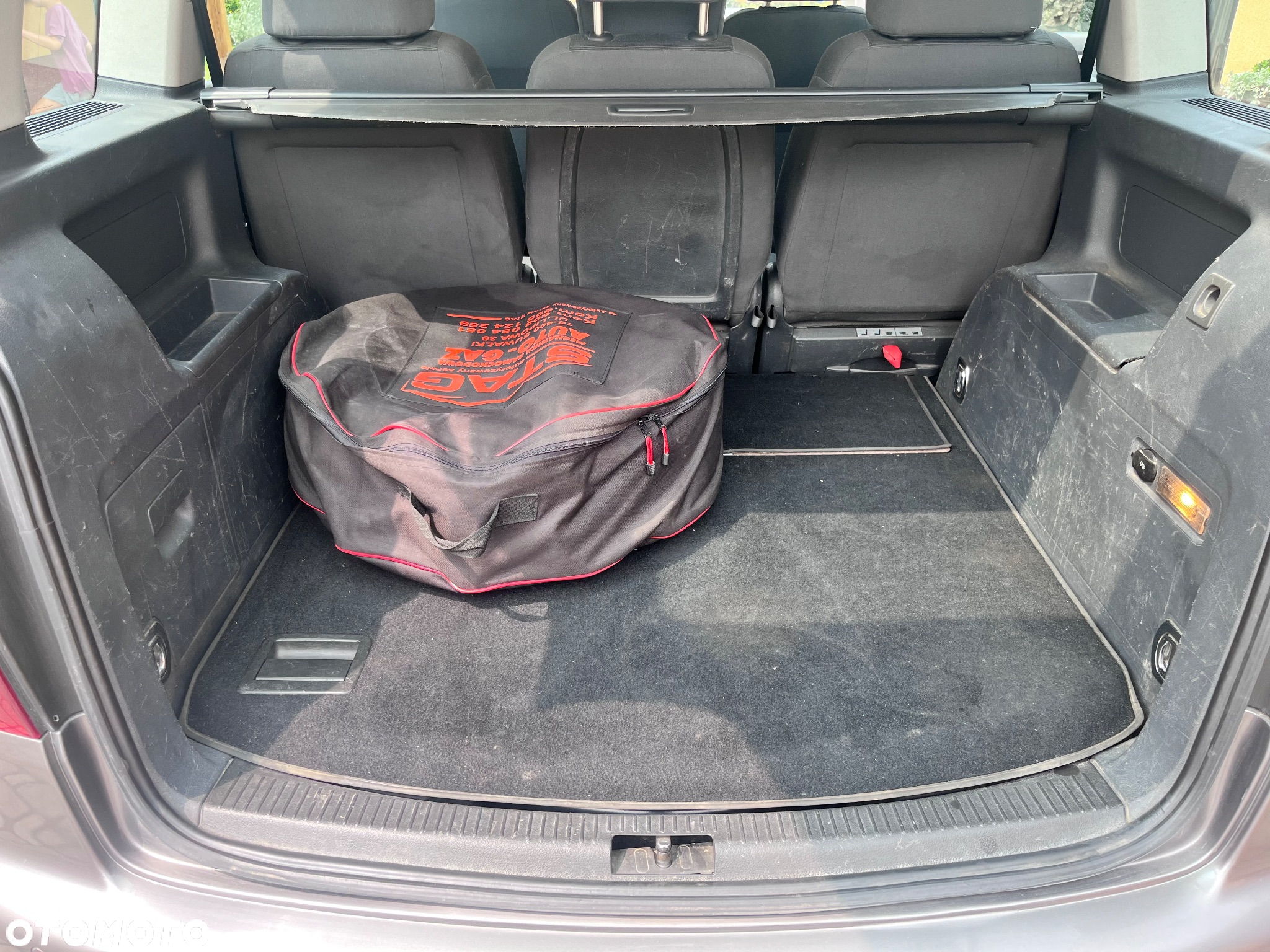 Volkswagen Touran - 17