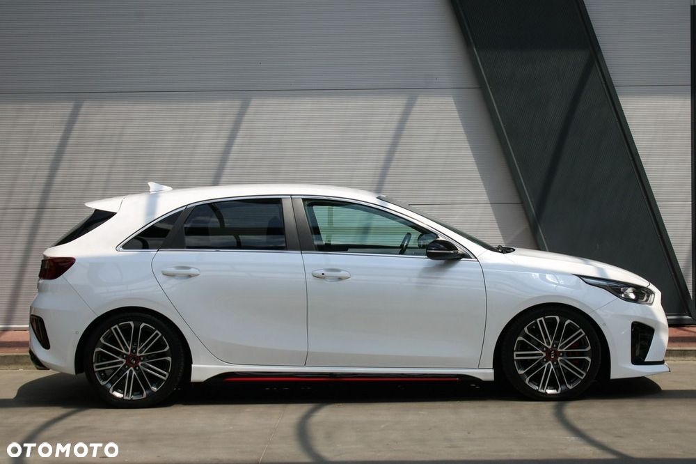 Kia Ceed 1.6 T-GDI GT - 39