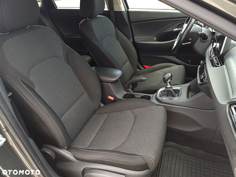 Hyundai i30 1.5 T-GDI 48V-Hybrid EDITION 30+ - 22