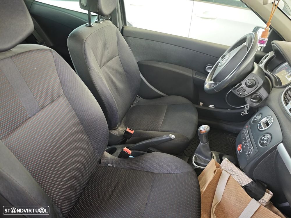 Renault Clio 1.5 dCi Dynamique S - 7