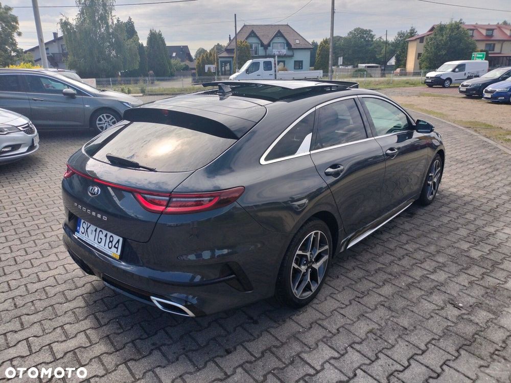 Kia ProCeed - 10