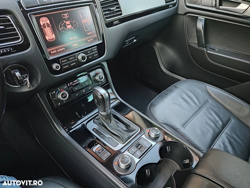 Volkswagen Touareg - 16