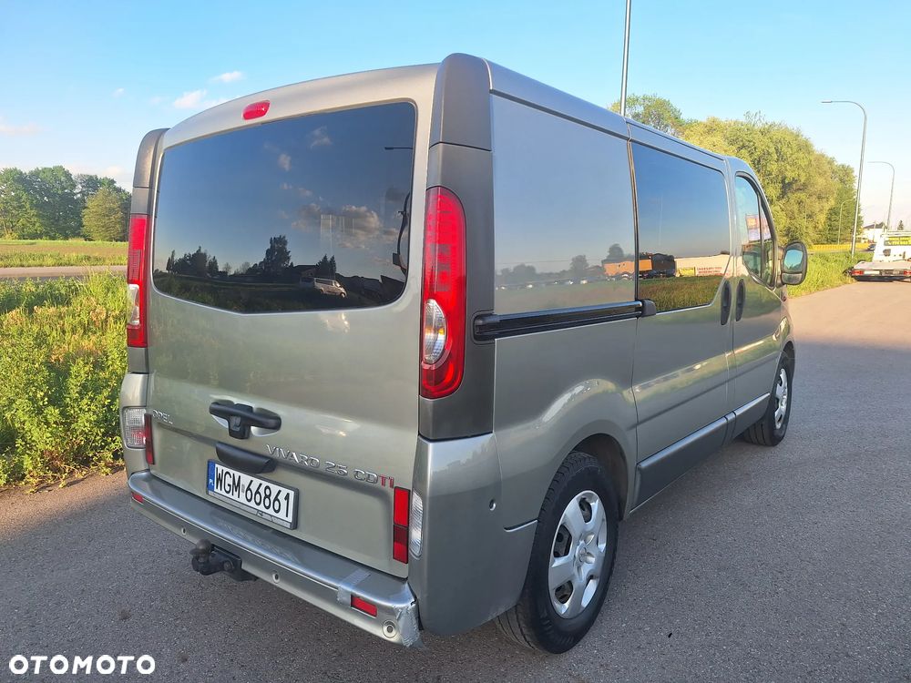 Opel Vivaro - 10