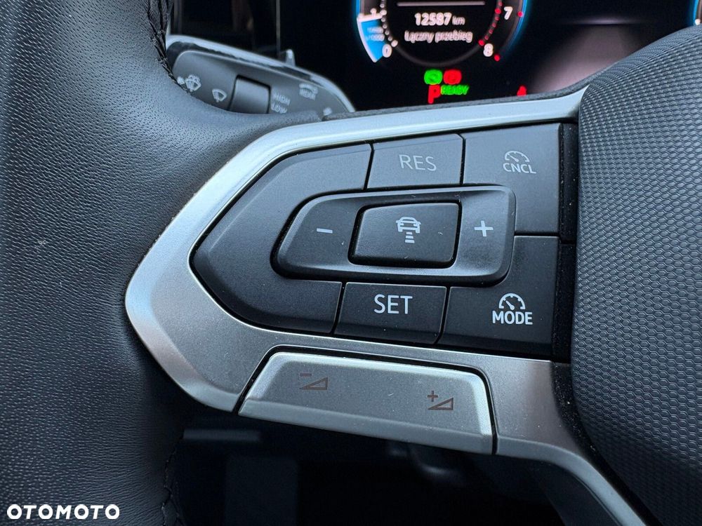 Volkswagen Tiguan 1.5 eTSI Elegance DSG - 25
