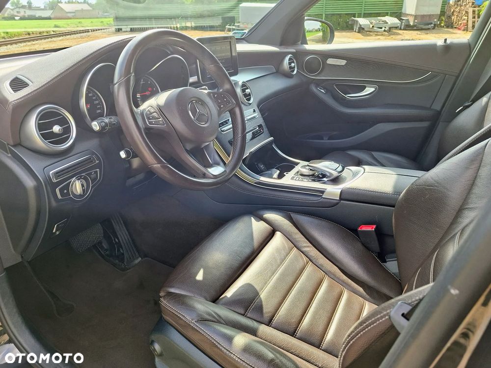 Mercedes-Benz GLC - 22