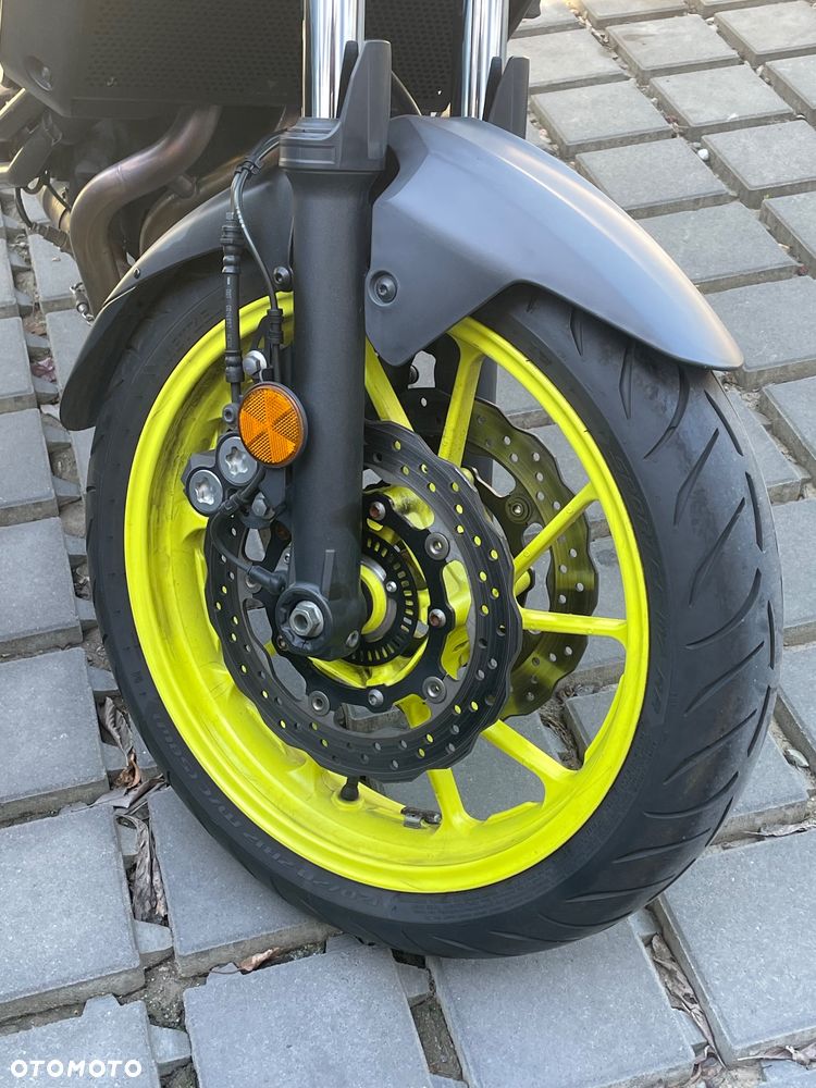 Yamaha MT - 7