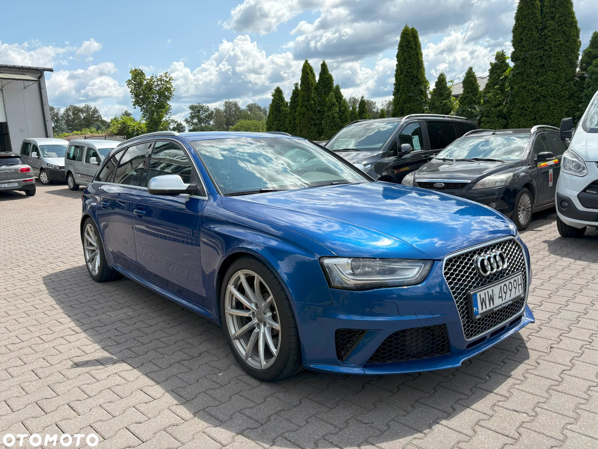Audi RS4 Standard - 3