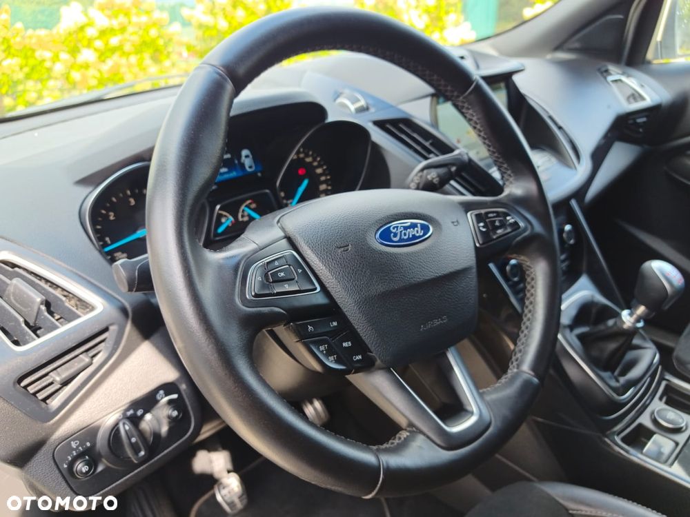 Ford Kuga 2.0 TDCi 2x4 ST-Line - 12