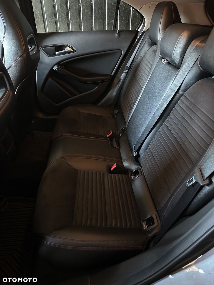 Mercedes-Benz Klasa A 180 (BlueEFFICIENCY) AMG Sport - 20