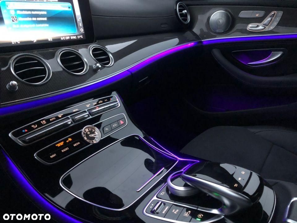 Mercedes-Benz Klasa E 220 d 4-Matic 9G-TRONIC - 21