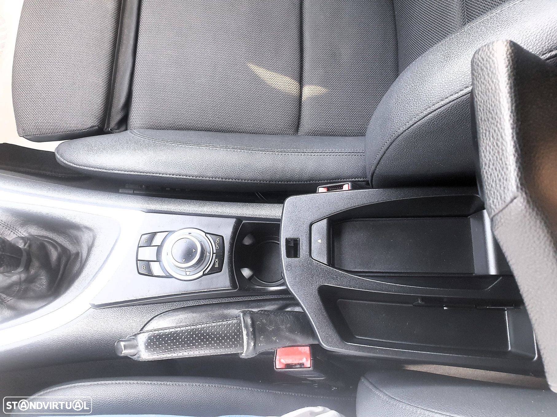 BMW 118 d Pack M - 24