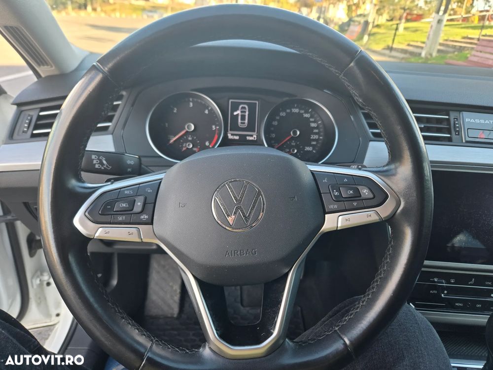 Volkswagen Passat 2.0 TDI DSG Comfortline - 11