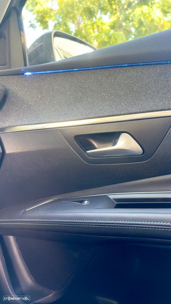 Peugeot 3008 Plug-In Hybrid 225 e-EAT8 Allure Pack - 18