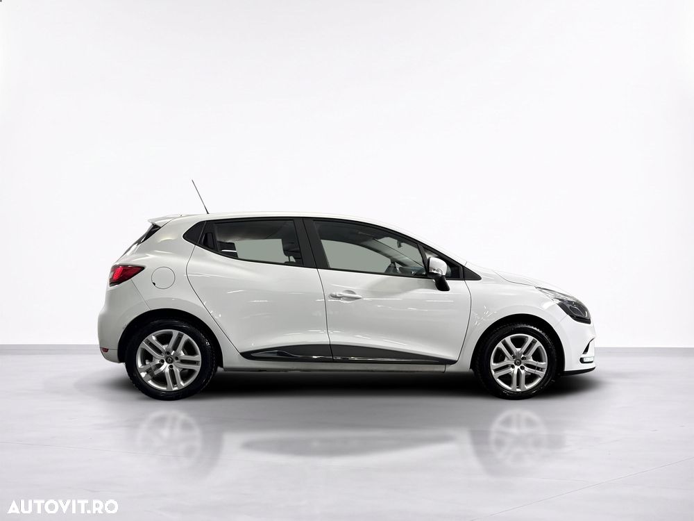 Renault Clio - 7