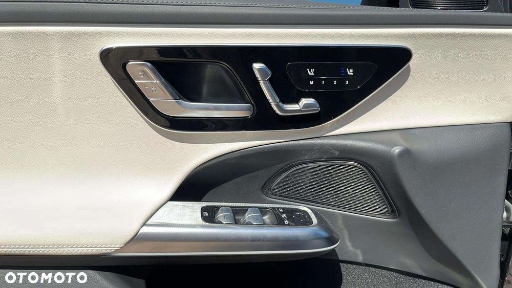 Mercedes-Benz Klasa E - 14