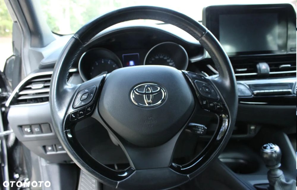 Toyota C-HR - 11