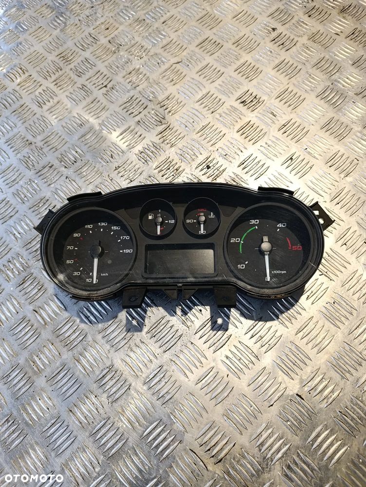 IVECO DAILY 2014 LICZNIK ZEGARY 5801815717 - 1