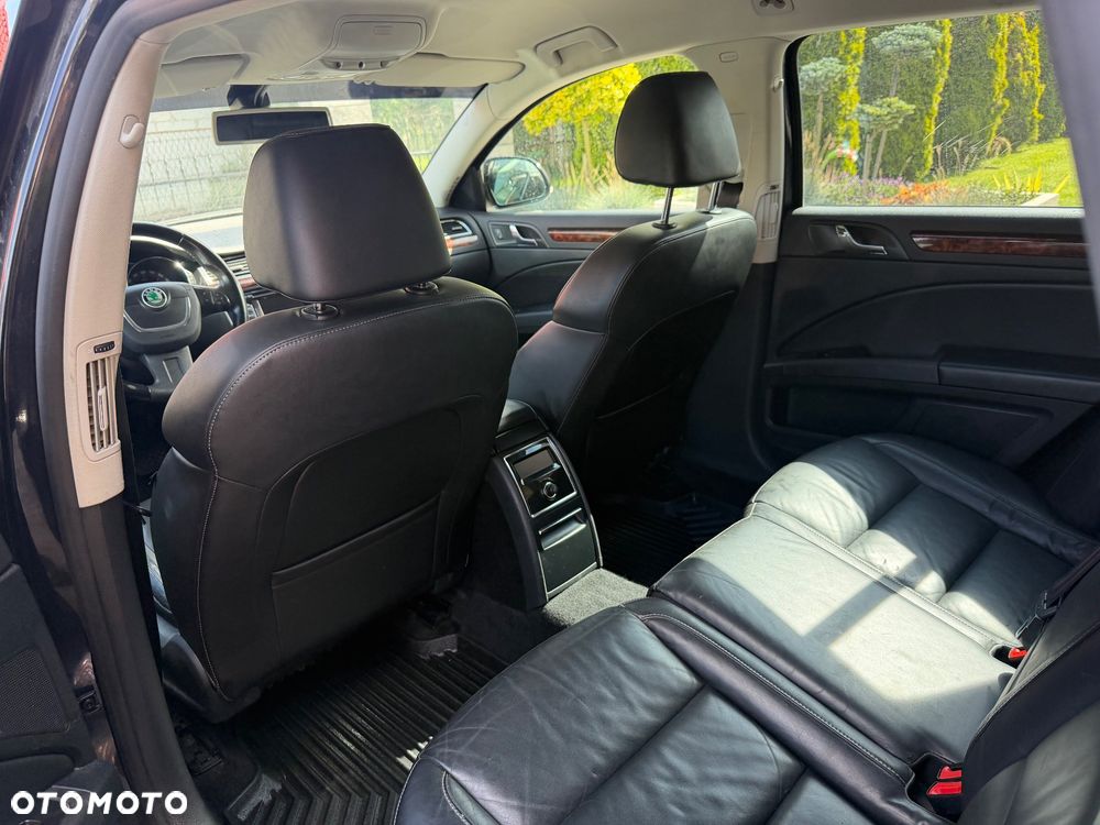 Skoda Superb 2.0 TDI DSG Elegance - 10